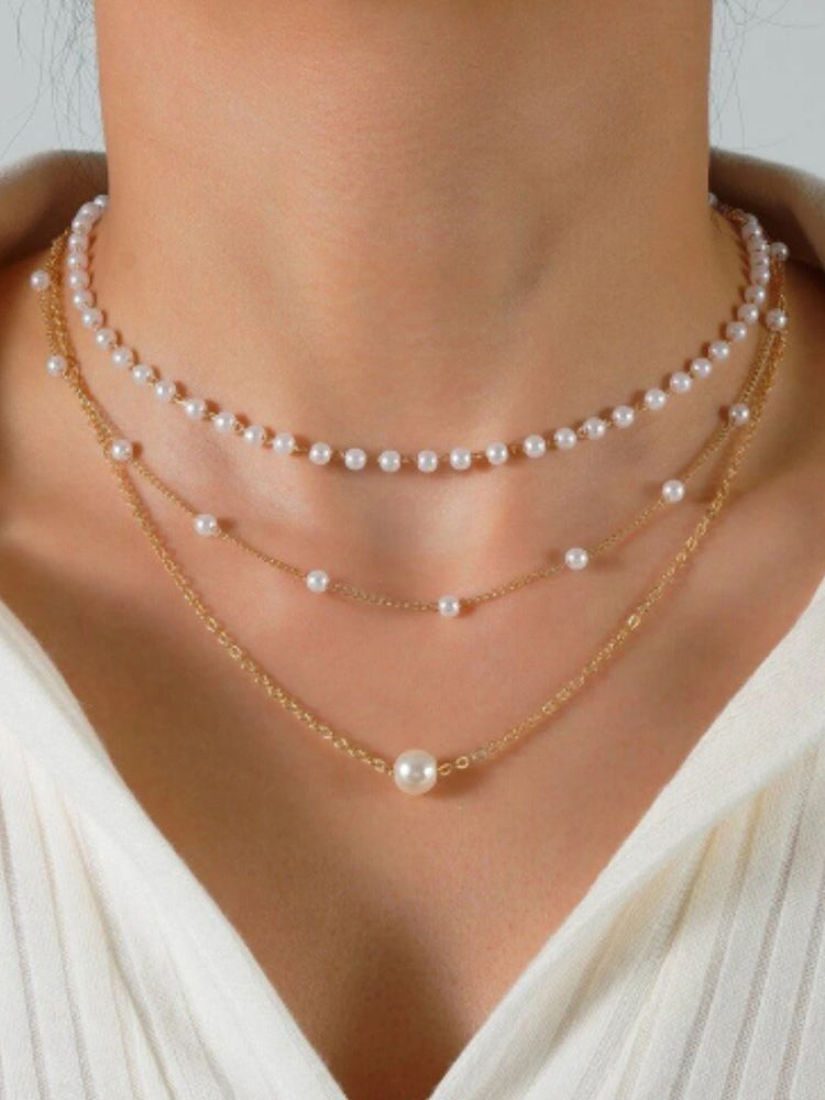 gold necklace — view 3