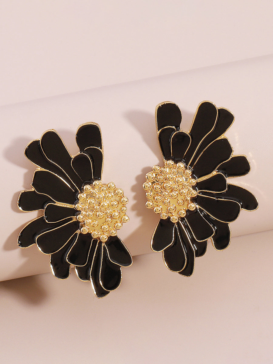 gold earrings — view 7