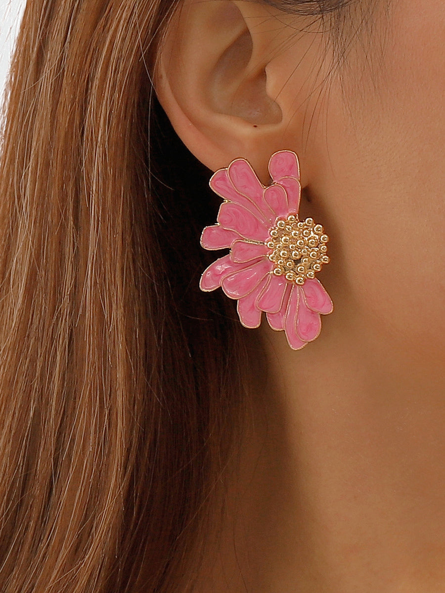 gold earrings — view 4