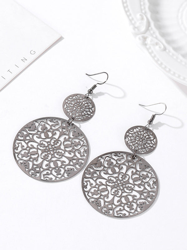 gold earrings — view 4