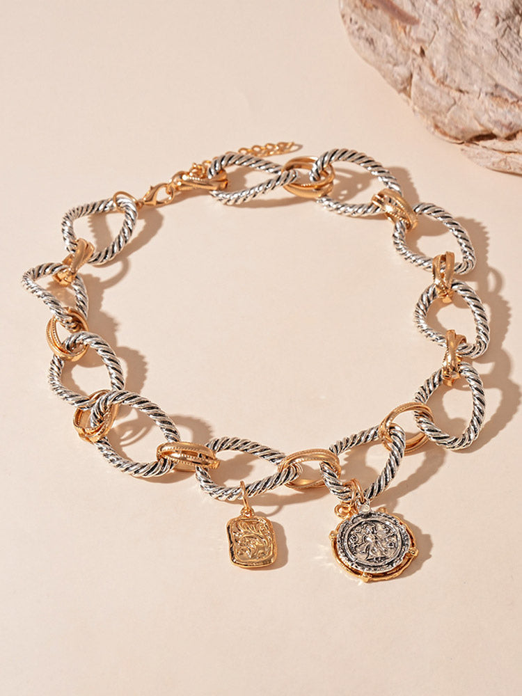 gold necklace — view 4