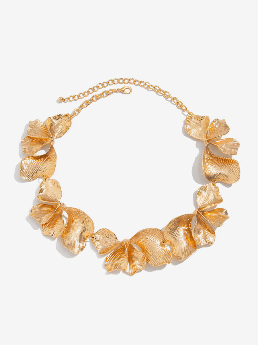 gold necklace — view 3
