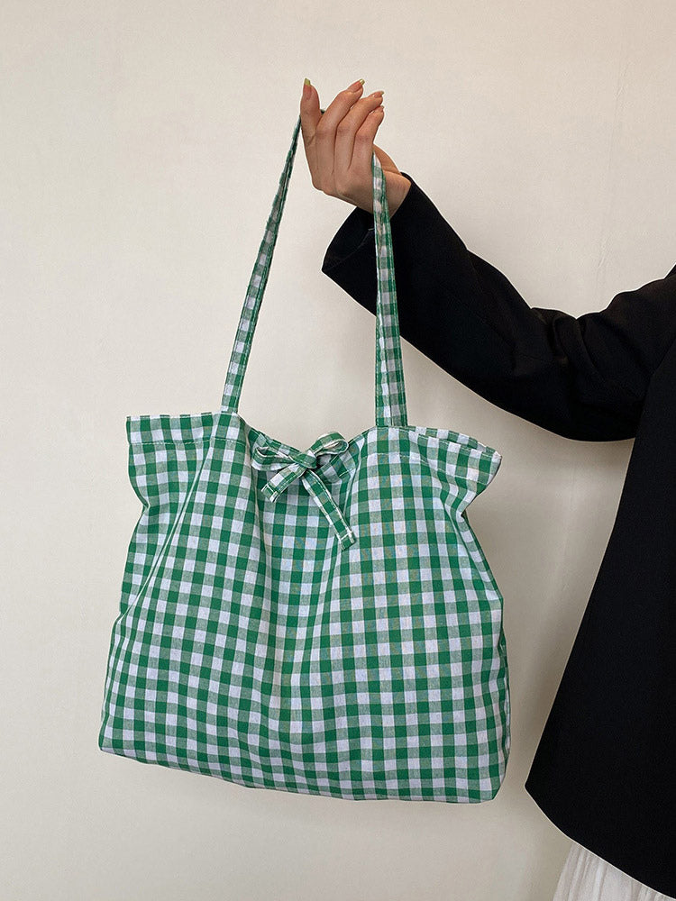 green handbag — view 3