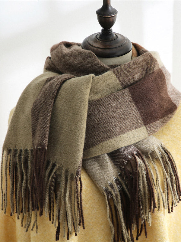 green scarf — view 7