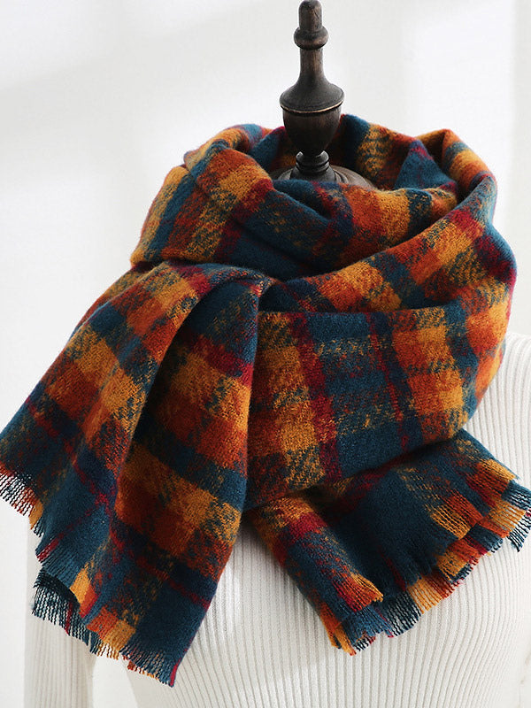 green scarf — view 5