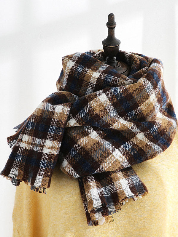 green scarf — view 8