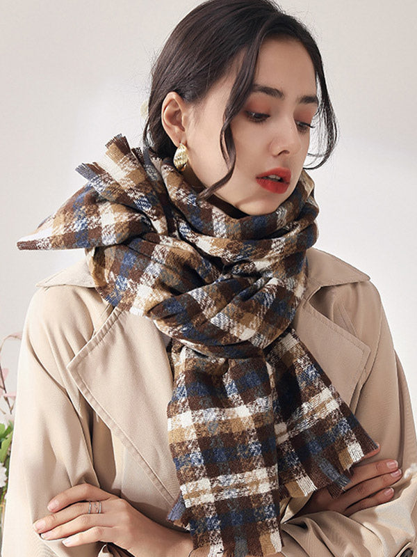 green scarf — view 10