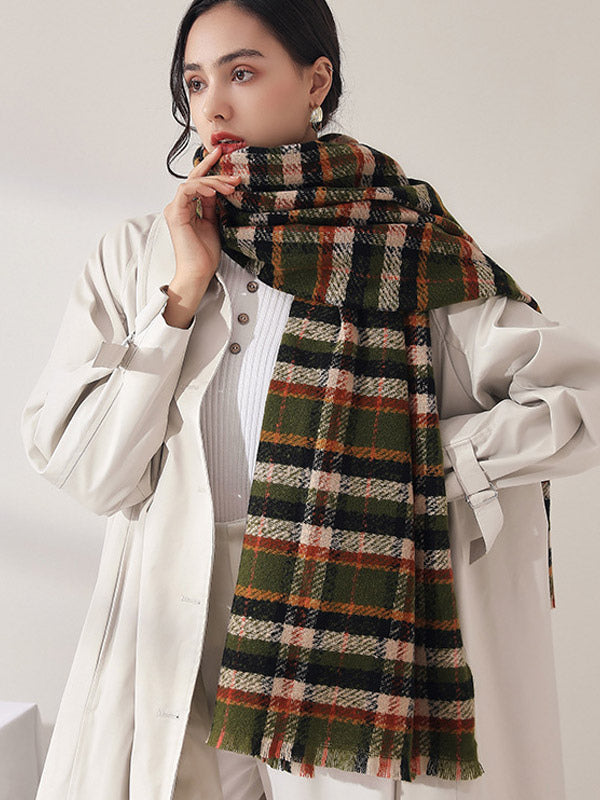 green scarf — view 11