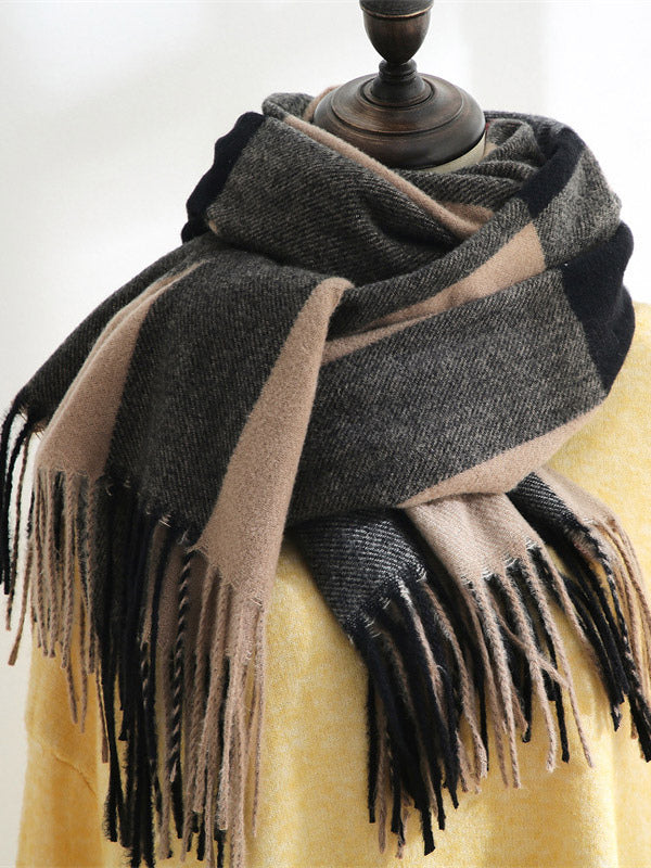 green scarf — view 12