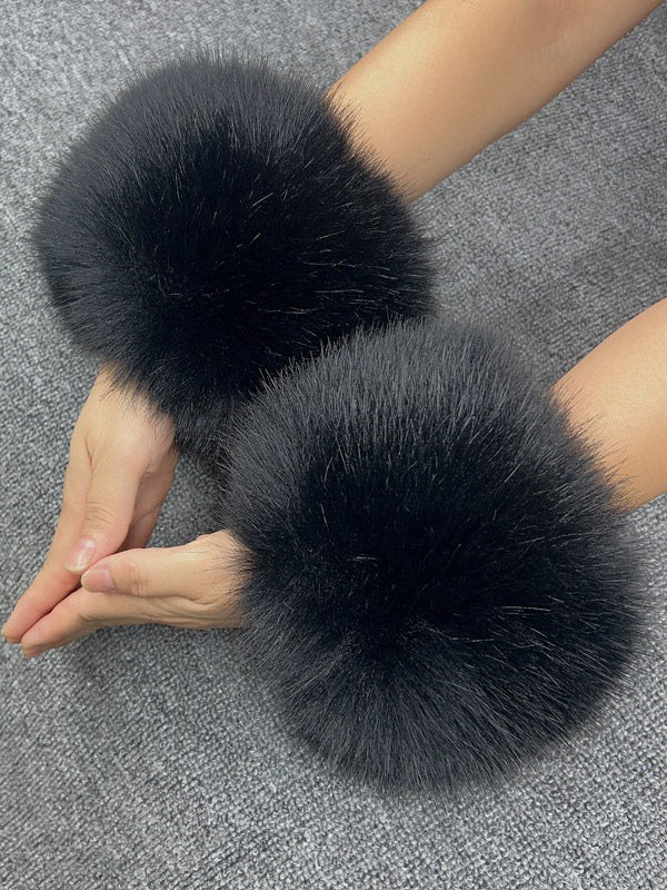 red gloves — view 9