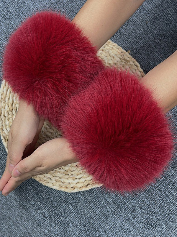 red gloves — view 2