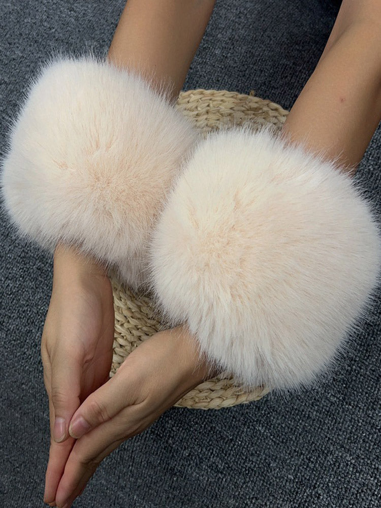 red gloves — view 7