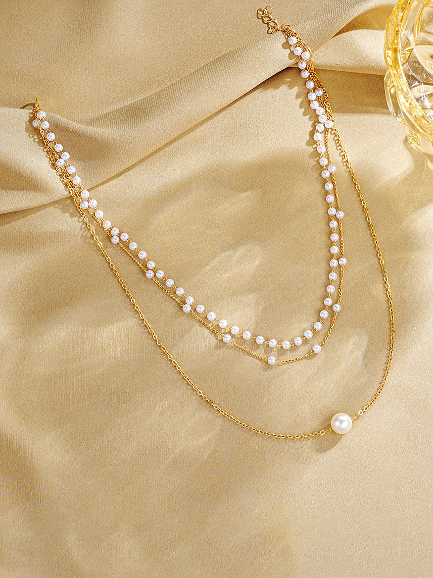 gold necklace — view 4